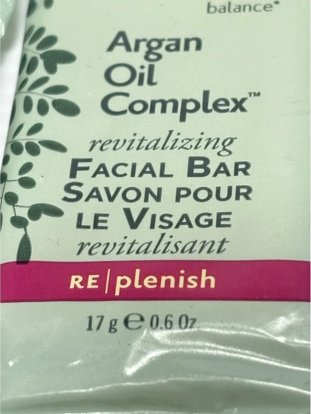 30pc Hotel Travel Size Toiletries Soap Shampoo Lotion Neutrogena Lacoupe Discon